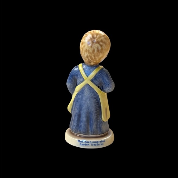 Hummel figurine #1222 3 5/8” Garden Treasures - Picture 3 of 7